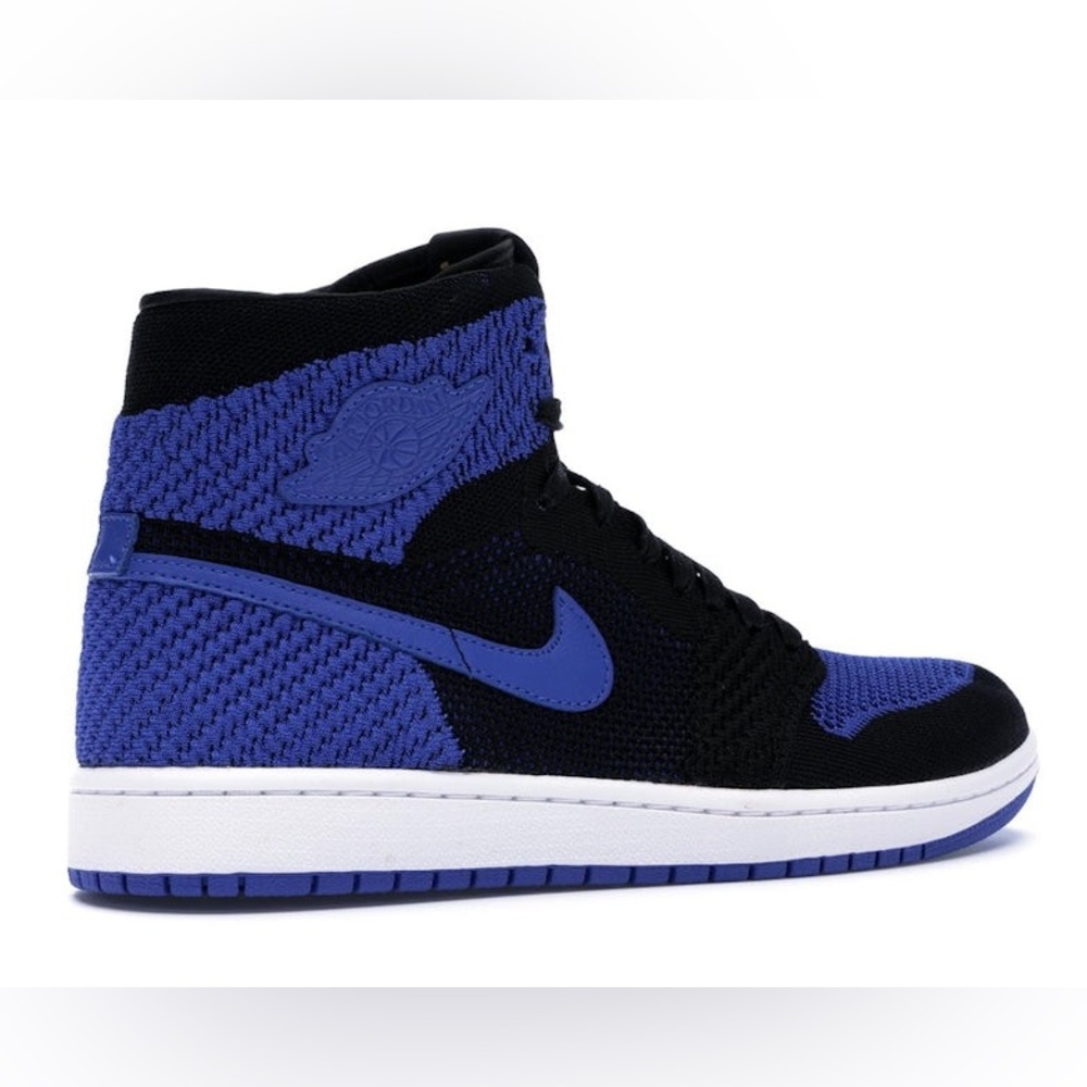 Jordan 1 Retro High Flyknit Royal blue sneaker